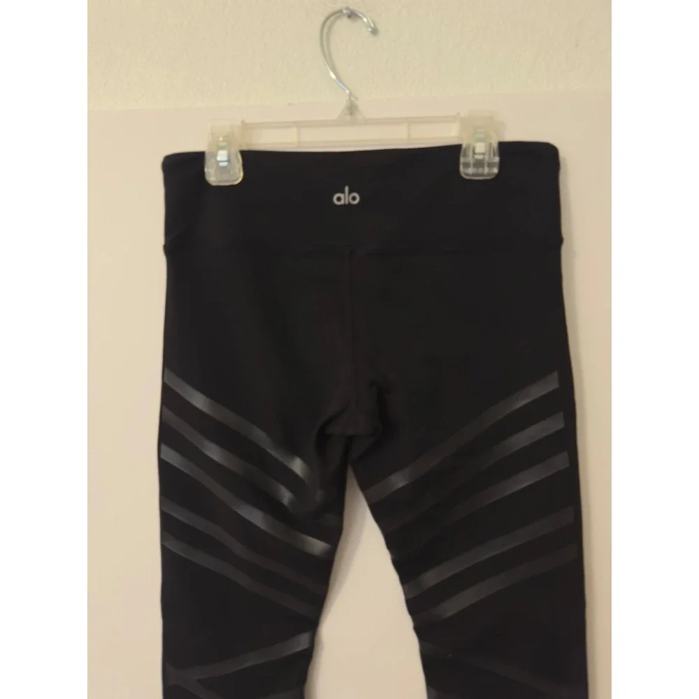 Alo Yoga Moto Graphic Leggings‎ Womens Small Black Geometric Stripes Yoga Gym